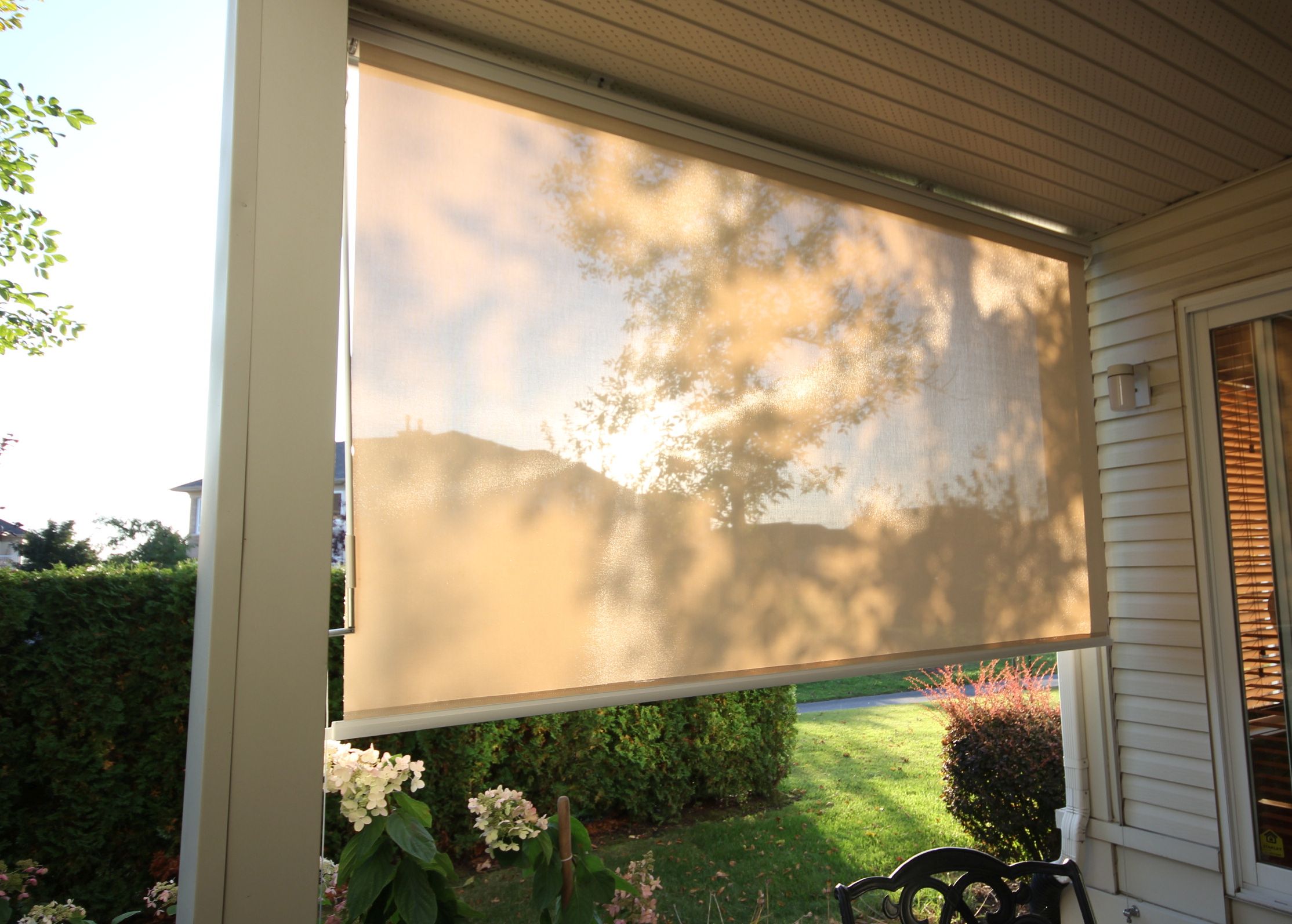 Solar Shade Screens and Outdoor Solar Blinds